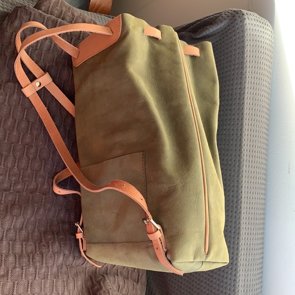 Green Nubuck suede leather backpack - Picture 13 of 17